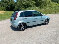 Gebraucht Ford Fiesta 80 PS (58 kW) 2003 Silber Kleinwagen