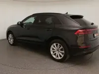 Używany Audi Q8 Ambiente 286 KM (210 kW) 2025 Czarny SUV