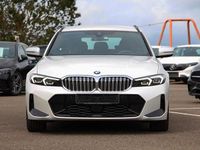 Gebraucht BMW 330 M Sport 245 PS (180 kW) 2025 Weiß Kombi