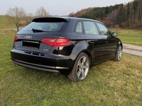 Gebraucht Audi A3 Attraction 110 PS (80 kW) 2016 Schwarz Limousine