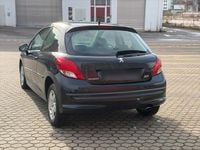 Gebraucht Peugeot 207 95 PS (69 kW) 2011 Schwarz Kleinwagen