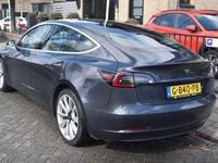 Gebraucht Tesla Model 3 Standard Range 175 kW (238 PS) 2019 Grau Limousine