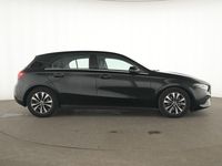 Gebraucht Mercedes A180 136 PS (100 kW) 2024 Nachtschwarz Limousine