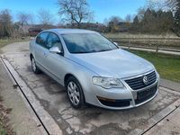 Gebraucht VW Passat 115 PS (84 kW) 2005 Silber Limousine