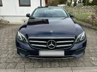 Gebraucht Mercedes E220 194 PS (142 kW) 2019 Blau Kombi