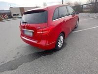 Gebraucht Mercedes B180 109 PS (80 kW) 2015 Rot Van / Kleinbus