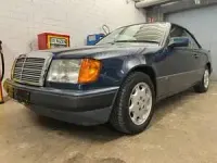 Gebraucht Mercedes E320 220 PS (161 kW) 1992 Blau Cabrio