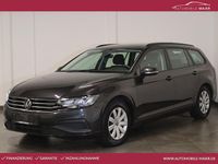 Gebraucht VW Passat 122 PS (89 kW) 2023 Mangangrau metallic Kombi