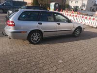 Gebraucht Volvo V40 122 PS (89 kW) 2001 Silber Kombi