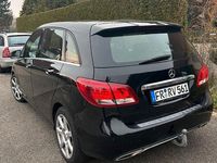 Gebraucht Mercedes B220 184 PS (135 kW) 2015 Schwarz Van / Kleinbus