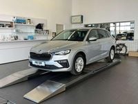 Gebraucht Skoda Scala Selection 150 PS (110 kW) 2024 Brilliantsilber metallic Kleinwagen