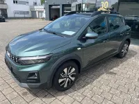 Neu Dacia Sandero Expression 122 PS (89 kW) 2026 Grün Limousine