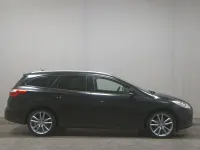 Gebraucht Ford Focus Trend 125 PS (91 kW) 2011 Panther schwarz metallic Kombi