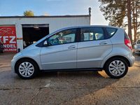 Gebraucht Mercedes A160 95 PS (69 kW) 2010 Silber Limousine