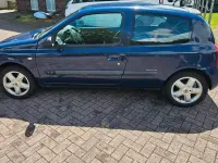 Gebraucht Renault Clio 58 PS (42 kW) 2004 Blau Kleinwagen