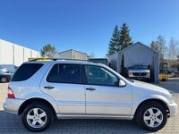 Gebraucht Mercedes ML320 218 PS (160 kW) 2001 Silber SUV
