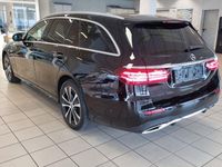 Gebraucht Mercedes E300 194 PS (142 kW) 2021 Schwarz Kombi