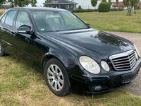 Second-hand Mercedes E200 135 CP (99 kW) 2008 Negru Berlinǎ