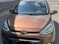 Gebraucht Hyundai i10 Edition 87 PS (63 kW) 2015 Braun Kleinwagen