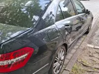 Second-hand Mercedes E300 231 CP (169 kW) 2010 Negru Berlinǎ