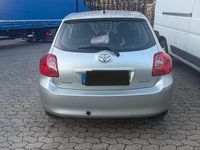 Gebraucht Toyota Auris 97 PS (71 kW) 2007 Silber Limousine