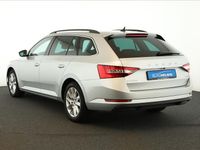 Gebraucht Skoda Superb Ambition 200 PS (147 kW) 2022 Brilliantsilber metallic Kombi