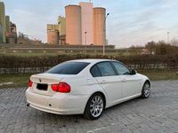 Gebraucht BMW 316 143 PS (105 kW) 2011 Weiß Limousine