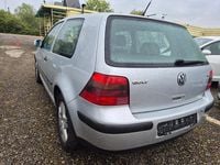 Second-hand VW Golf IV 116 CP (85 kW) 2001 Gri Berlinǎ