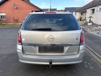 Gebraucht Opel Astra 105 PS (77 kW) 2005 Silber Kombi