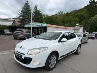 Gebraucht Renault Mégane Expression 101 PS (74 kW) 2010 Weiß Limousine