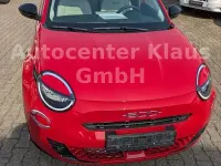 Neu Fiat 600 La Prima 101 PS (74 kW) 2025 Rot SUV