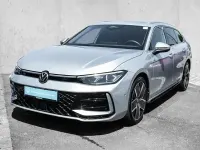 Gebraucht VW Passat R-line 193 PS (141 kW) 2025 Silber Kombi