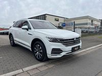 Gebraucht VW Touareg Elegance 231 PS (169 kW) 2023 Pure white SUV