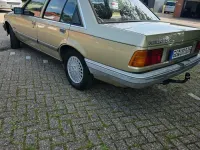 Gebraucht Opel Rekord S 100 PS (73 kW) 1983 Grau Limousine