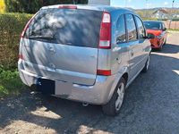 Gebraucht Opel Meriva 125 PS (91 kW) 2004 Silber Van / Kleinbus