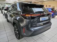 Neu Toyota Yaris Cross 131 PS (96 kW) 2026 Grau SUV