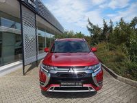 Gebraucht Mitsubishi Outlander Plus 135 PS (99 kW) 2020 Dynamik rot (d) SUV