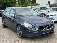Używany Volvo V60 R-Design 215 KM (158 kW) 2012 Niebieski Kombi