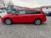 Gebraucht Opel Astra Edition 101 PS (74 kW) 2012 Rot Kombi
