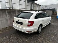 Gebraucht Skoda Superb Elegance 140 PS (102 kW) 2012 Weiß Kombi