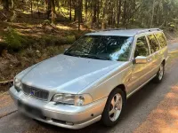 Gebraucht Volvo V70 140 PS (102 kW) 1999 Silber Kombi