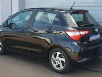 Gebraucht Toyota Yaris Hybrid Comfort 75 PS (55 kW) 2017 Black mica / ink Kleinwagen