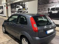 Gebraucht Ford Fiesta 60 PS (44 kW) 2005 Grau Kleinwagen