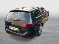 Gebraucht VW Passat Elegance 150 PS (110 kW) 2021 Deep black perleffekt Kombi