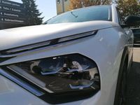 Gebraucht Citroën e-C4 Shine 100 kW (136 PS) 2023 Perlmutt weiss Limousine