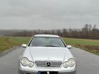 Gebraucht Mercedes C200 163 PS (119 kW) 2001 Silber Coupé