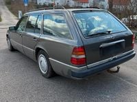 Second-hand Mercedes E250 94 CP (69 kW) 1993 Gri Break