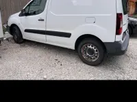 Gebraucht Peugeot Partner Avantage 99 PS (72 kW) 2016 Weiß Van / Kleinbus