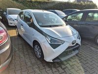 Gebraucht Toyota Aygo 72 PS (52 kW) 2020 Weiß Kleinwagen
