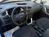 Gebraucht Kia Ceed Spirit 99 PS (72 kW) 2013 Weiß Kleinwagen